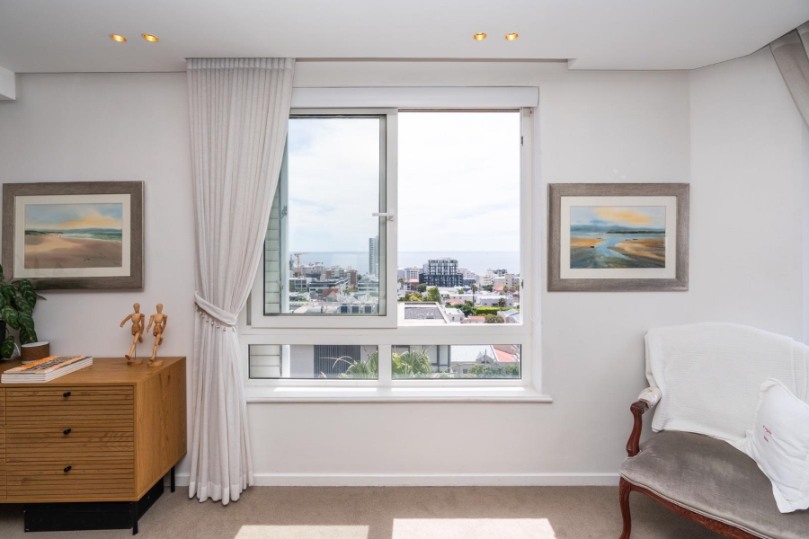 To Let 4 Bedroom Property for Rent in Fresnaye Western Cape